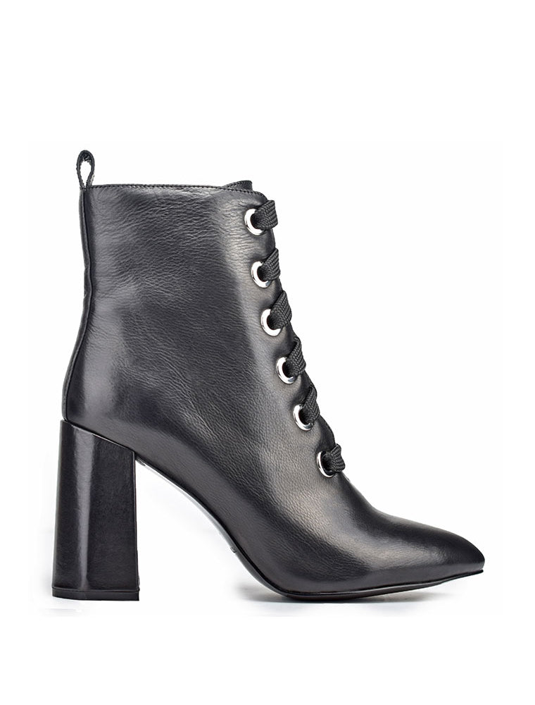 Pointed Toe Front Ties Boots, Black