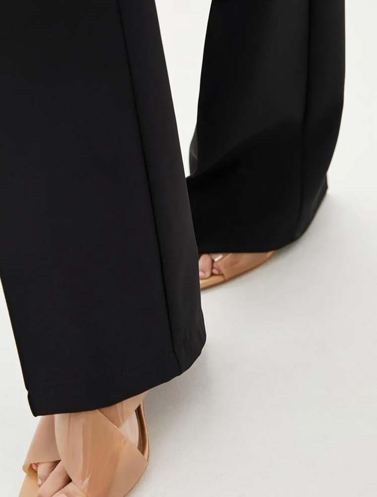 Straight Cut Center Rib Trousers, Black
